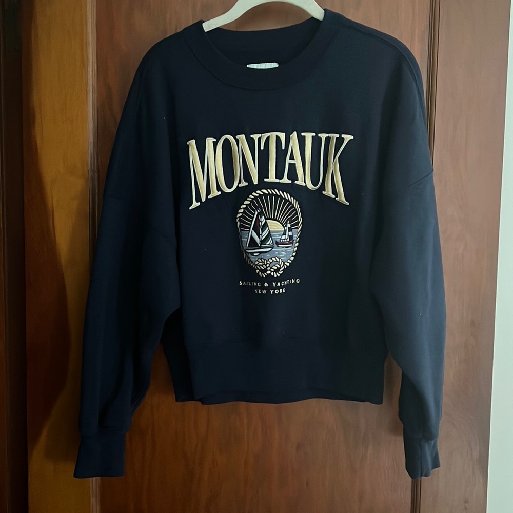 Women’s Abercrombie Sweatshirt